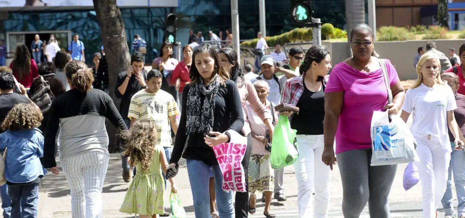 Imagem de População brasileira é estimada em 213,4 milhões, segundo novo dado do IBGE