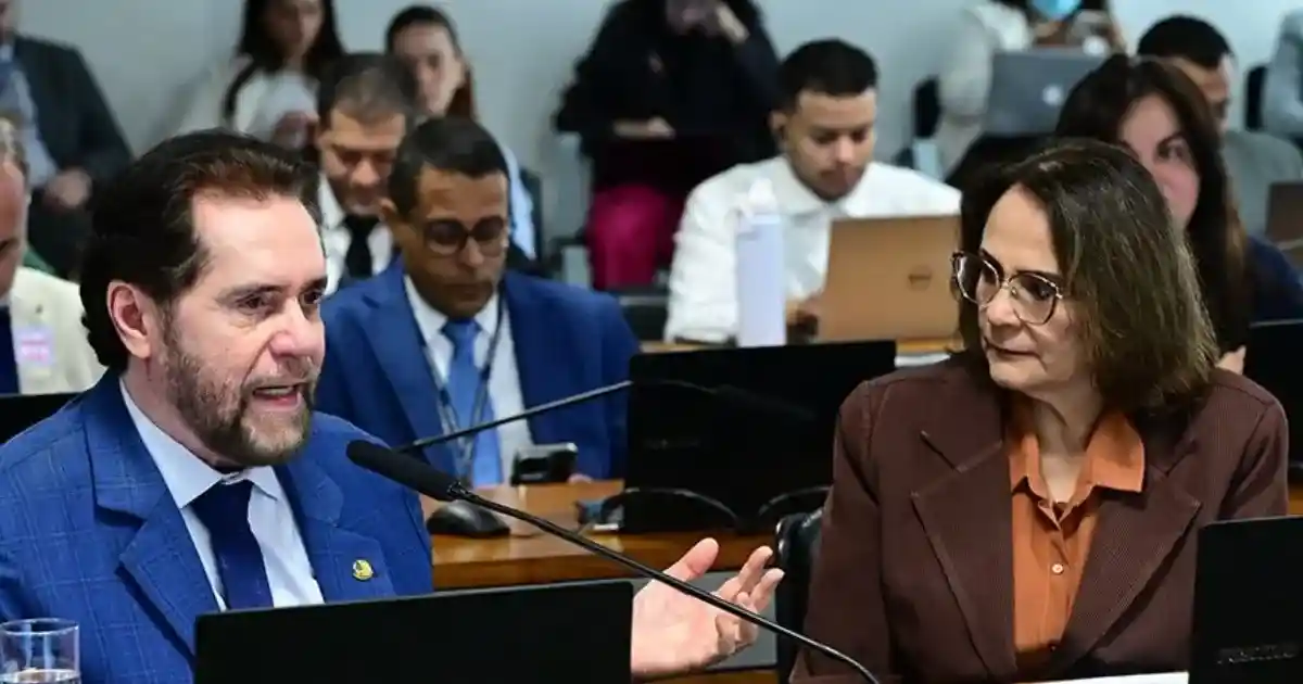 Imagem de Senado aprova projetos que antecipam idade para mamografia pelo SUS e planos de saúde