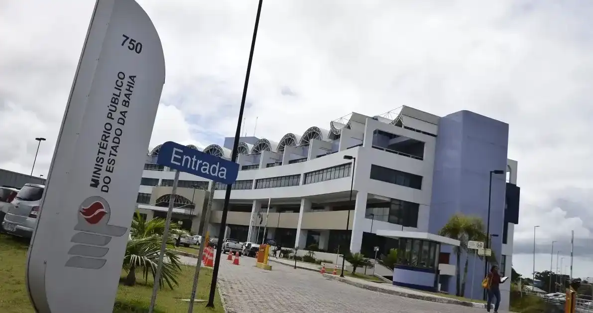 Imagem de MP-BA reajusta auxílio-alimentação para R$ 2.200,00